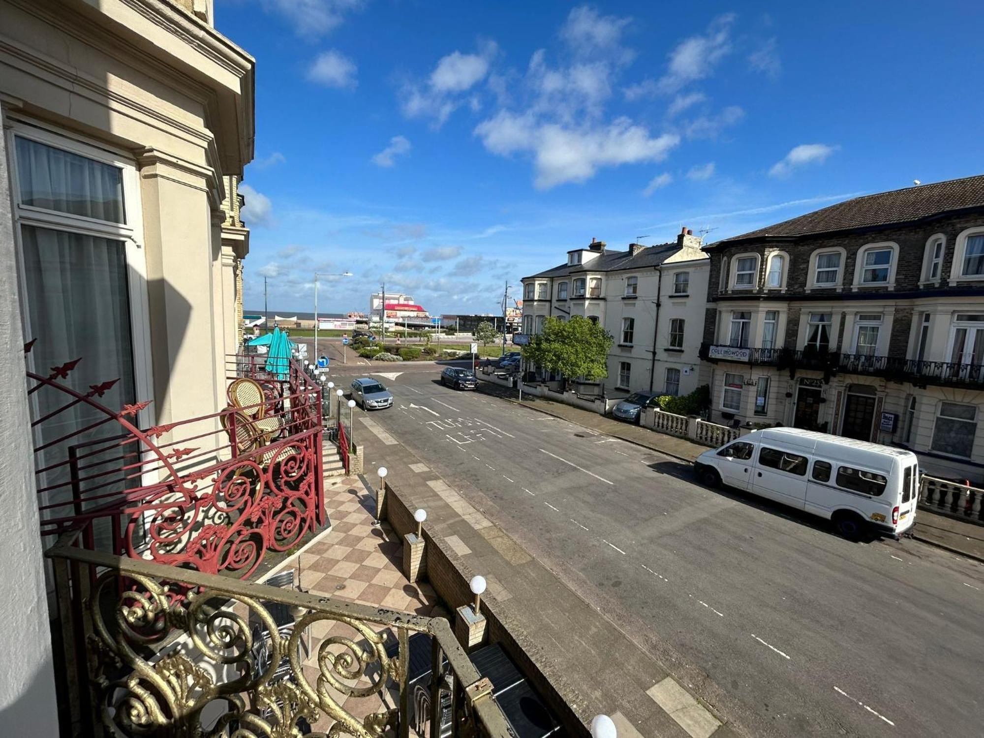 The Lyndhurst Guest House Great Yarmouth Room photo
